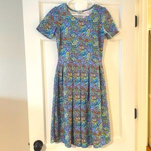 Lularoe Amelia Casual Stretchy Pleated Dress with pockets